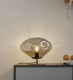 Lindby bordlampe Lelia, røykgrå, glass, metall, Ø 35 cm Hot