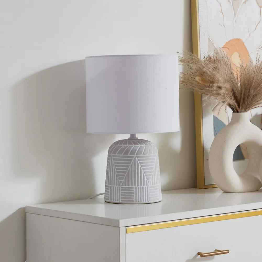 Lindby bordlampe Thalassia, hvit, Ø 26 cm, keramikk Best