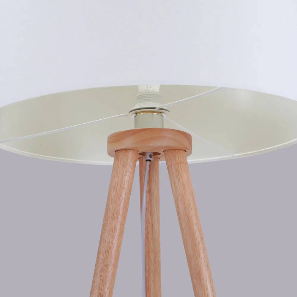 Lindby gulvlampe Charlia, hvit, tre, høyde 150 cm Best