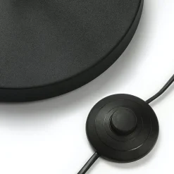 Lindby gulvlampe Karoli, svart, 156 cm, metall, fleksibel arm| Gulvlamper