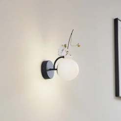 Lindby Kosmo vegglampe, plast, astronaut, 30 cm høy Clearance