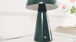 Lindby LED oppladbar bordlampe Nevijo, grønn, Ø20 cm, USB, dimmer| Led-Innendørs|Bordlamper