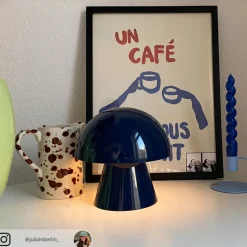 Lindby LED oppladbar bordlampe Nevijo, blå, Ø18cm, USB, dimmer Hot