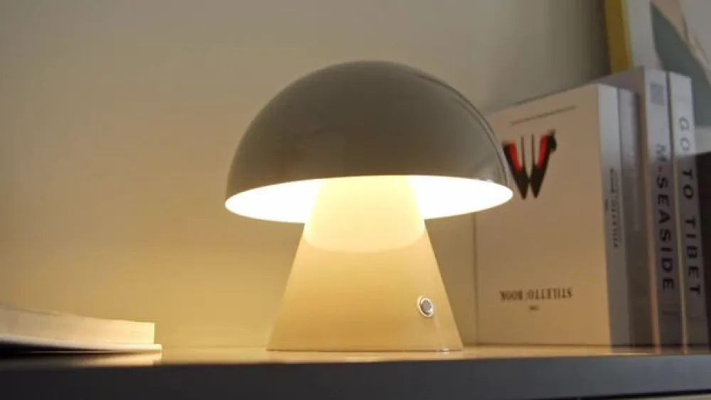 Lindby LED oppladbar bordlampe Nevijo, grå, Ø18cm, USB, dimmer| Bordlamper