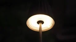 Lindby LED-bordlampe med batteri Esali, svart, metall, IP65| Dekorasjonsbelysning|Kommersiell Utebelysning