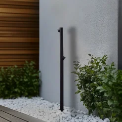 Lindby LED-gatelampe Luzian, høyde 120 cm, svart, jordspyd New