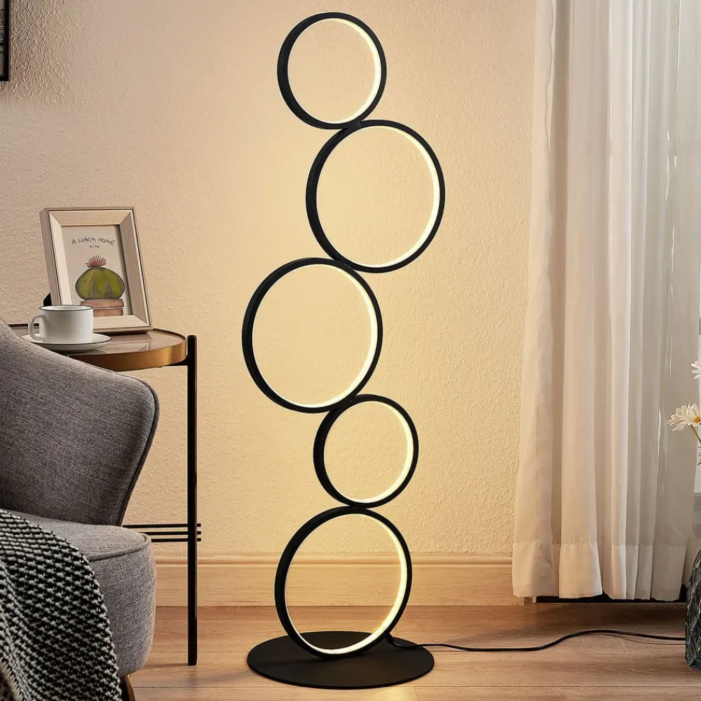 Lindby LED-gulvlampe Jacek, svart, metall, 110 cm, ringer| Led-Innendørs|Gulvlamper