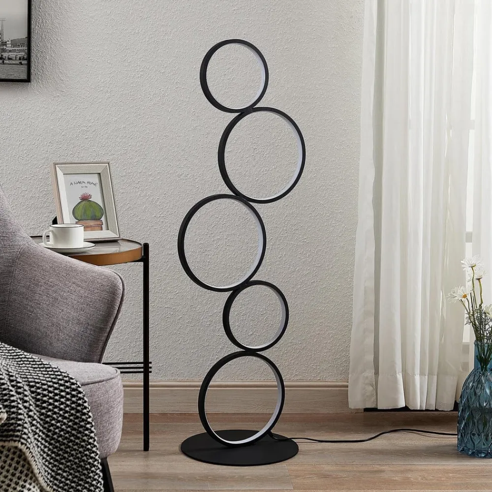Lindby LED-gulvlampe Jacek, svart, metall, 110 cm, ringer| Led-Innendørs|Gulvlamper