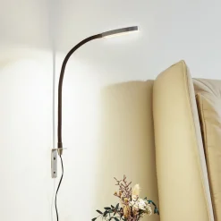 Lindby LED-leselampe Flexola, nikkel, rund, metall, plugg Outlet