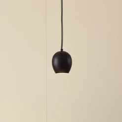 Lindby LED-pendellampe Lumaro, svart,Ø6,2 cm,48V,dimbar| Skinnesystem