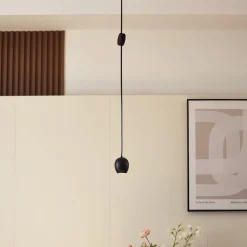 Lindby LED-pendellampe Lumaro, svart,Ø6,2 cm,48V,dimbar| Skinnesystem