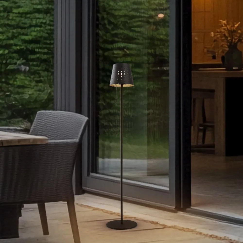 Lindby LED-solcellelampe Hilario, svart, jern, oppladbart batteri| Terrassebelysning|Solcellelamper