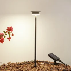 Lindby LED-solcellelampe Lyris, svart, aluminium, 3 000 K| Utespotter
