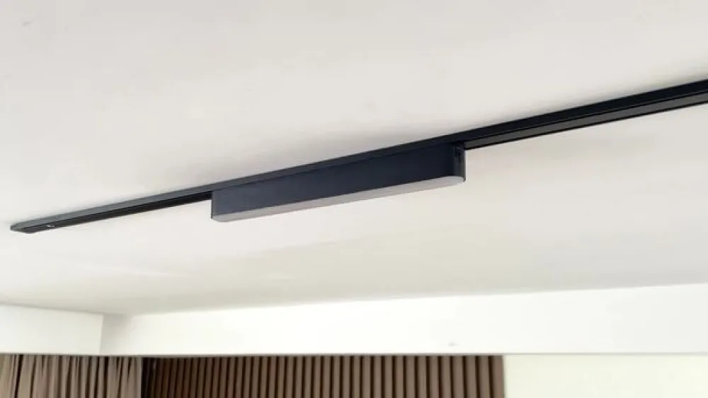 Lindby LED-stripe 48 V Lumaro,svart,20W,plast,dimbar| Skinnesystem