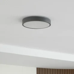 Lindby LED-taklampe Manala, betonggrå, RGB, CCT, fjernkontroll