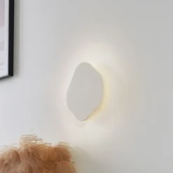 Lindby LED-vegglampe Nielson, beige, gips, 30 cm høy| Design- Og Hotellbelysning|Led-Innendørs