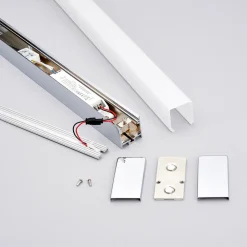 Lindby LED-vegglampe Philippa, kantet, 59 cm, krom, IP44 Outlet