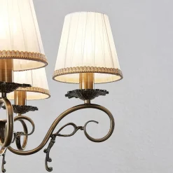 Lindby lysekrone Finnick, antikk messingfarge, 5 lyskilder, E14| Design- Og Hotellbelysning|Lysekroner