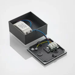 Lindby Mathea utendørs LED-taklampe, kantet| Kommersiell Utebelysning|Led-Utendørs