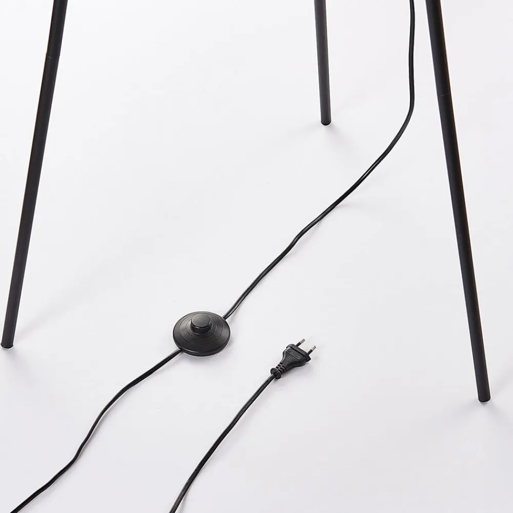 Lindby Meline gulvlampe, svart/gull, metall, stativ| Gulvlamper