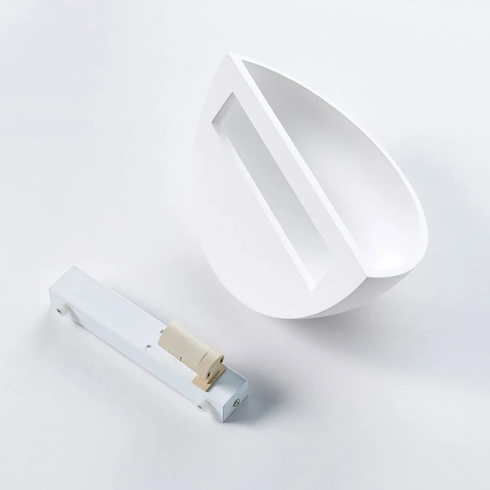 Lindby Narin uplight vegglampe, hvit, gips, halvsirkelformet, 28 cm| Design- Og Hotellbelysning