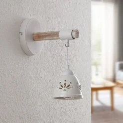 Lindby Pimana vegglampe med keramikkskjerm Hot