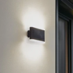 Lindby Smart LED utendørs LED-vegglampe Elvi, CCT, RGB, Tuya, IP54| Kommersiell Utebelysning|Smarthus Utebelysning