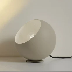 Lindby Solomia bordlampe, beige, jern, Ø 20 cm| Bordlamper