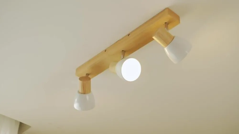 Lindby taklampe Thorin, 47 cm, 3 lyskilder, hvit, tre, E14| Spotter I Tak|Taklamper