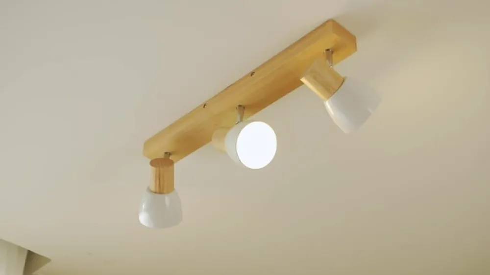 Lindby taklampe Thorin, 47 cm, 3 lyskilder, hvit, tre, E14| Spotter I Tak|Taklamper