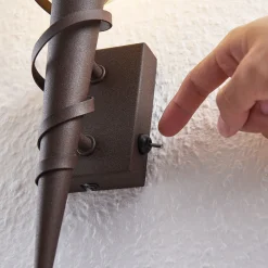 Lindby vegglampe Anouk, høyde 44 cm, glass, metall, fakkellampe Hot