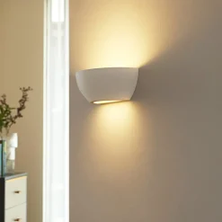 Lindby vegglampe Jimmy, hvit, gips, halvsirkelformet, 24 cm, E14| Design- Og Hotellbelysning