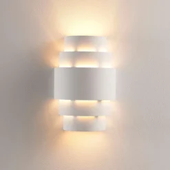 Lindby vegglampe Marit, høyde 30 cm, hvit, gips, E14| Design- Og Hotellbelysning