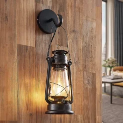 Lindby vegglampe Raisa, rustfarget, metall, lykt, E14| Design- Og Hotellbelysning|Vegglamper