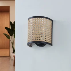 Lindby vegglampe Yaelle, 20 cm høy, rotting, svart, E27 Hot