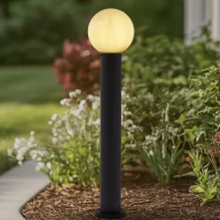 Lindby veilampe Dangan, hvit, høyde 90 cm, glass, metall| Gatebelysning Med Sensor|Terrassebelysning