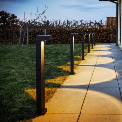 LOOM DESIGN LED-gatelampe Arn, corten, høyde 70 cm, aluminium Best