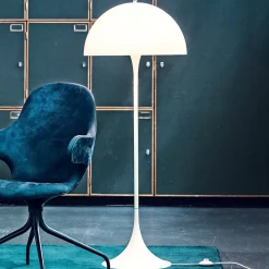 Louis Poulsen Panthella – designgulvlampe, opal| Gulvlamper