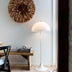 Louis Poulsen Panthella – designgulvlampe, opal| Gulvlamper