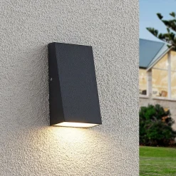 Lucande Kyle utendørs LED-vegglampe, IP54| Kommersiell Utebelysning|Led-Utendørs