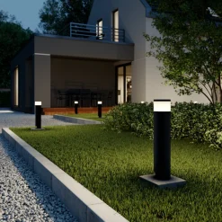 Lucande LED-sokkellampe Corban, grå, dør, stikkontakter, IP44 Best