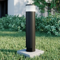 Lucande LED-sokkellampe Corban, grå, dør, stikkontakter, IP44 Best