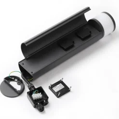 Lucande LED-sokkellampe Corban, grå, dør, stikkontakter, IP44 Best