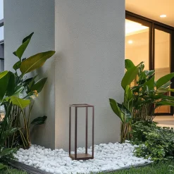 Lucande LED-sokkellampe Thorvid, høyde 50 cm, svart Online