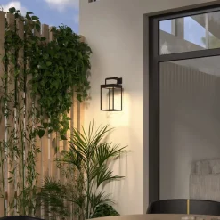 Lucande LED-solcellelampe Lynzy, 38 cm, svart, metall, IP65| Dekorasjonsbelysning|Led-Utendørs