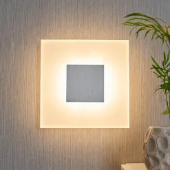 Lucande LED-vegglampe Berlind, 26 cm, hvit, glass, metall Outlet