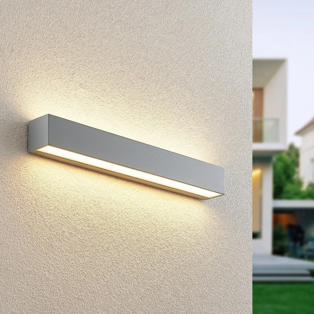 Lucande LED-vegglampe Lengo, 50 cm, sølv, 2 lyskilder, IP65| Kommersiell Utebelysning