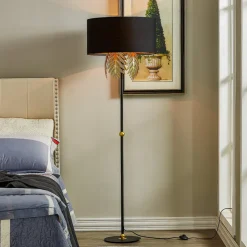 Lucande Malviras gulvlampe i stoff med bladdekorasjon| Gulvlamper