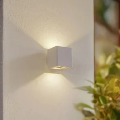 Lucande utendørs LED-vegglampe Aaron, hvit, IP54, opp/ned Discount