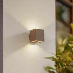 Lucande utendørs LED-vegglampe Aaron, brun, IP54, opp/ned Online